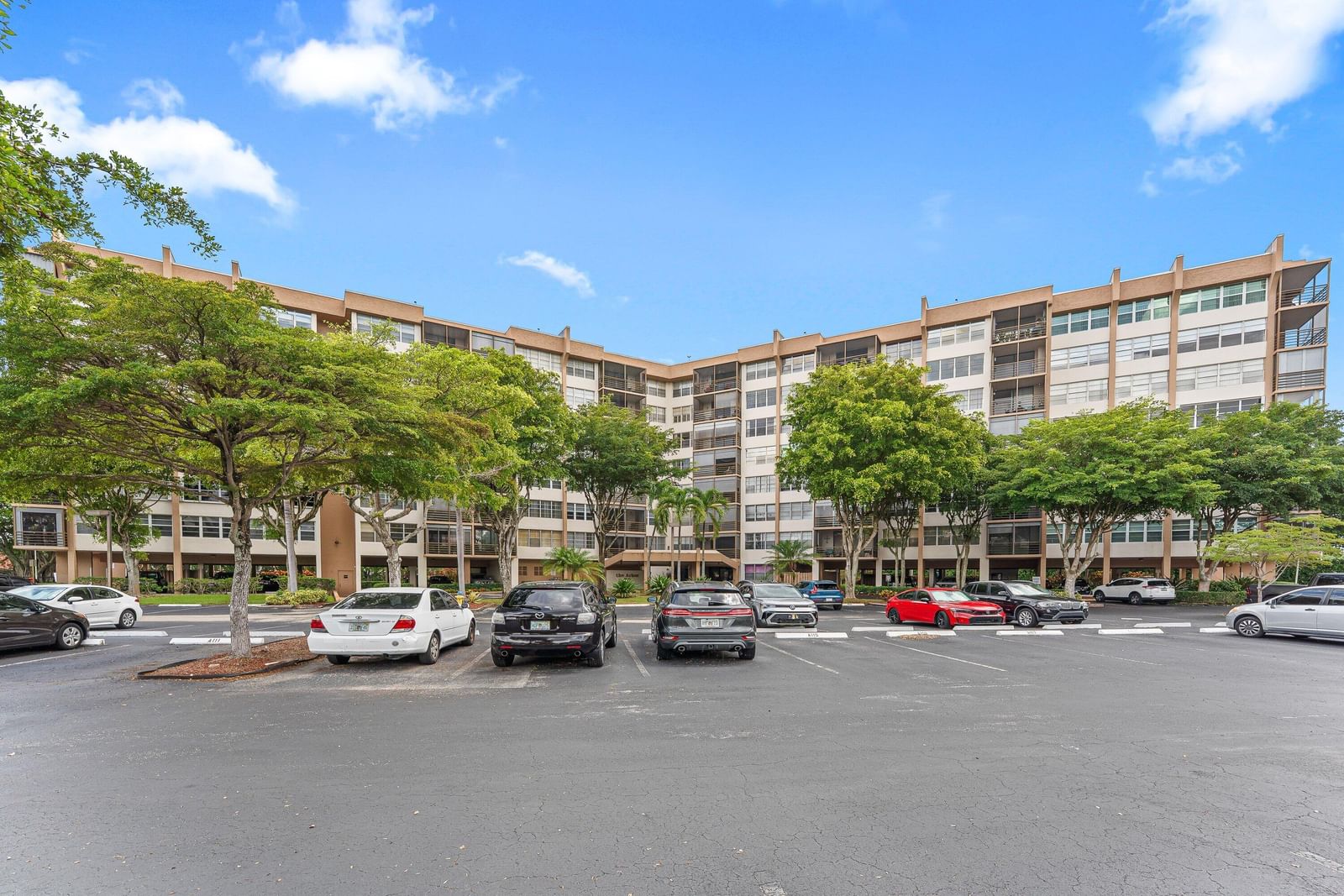 1400 Saint Charles Place #616, Pembroke Pines, FL 33026 photo 2