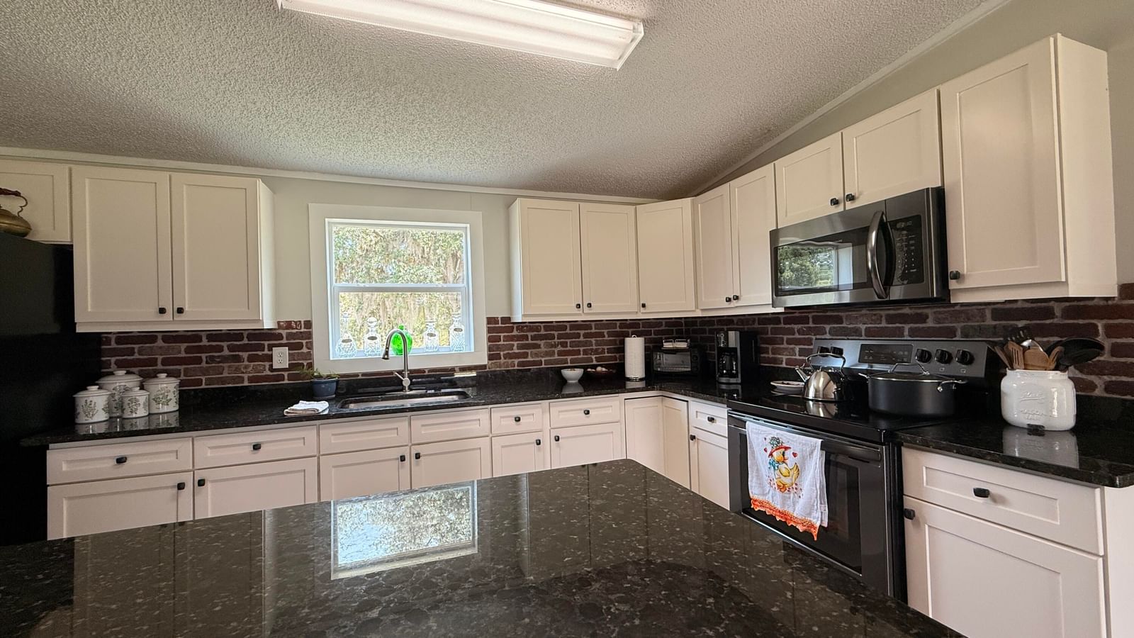 5820 E Tangerine Lane, Okeechobee, FL 34972 photo 3
