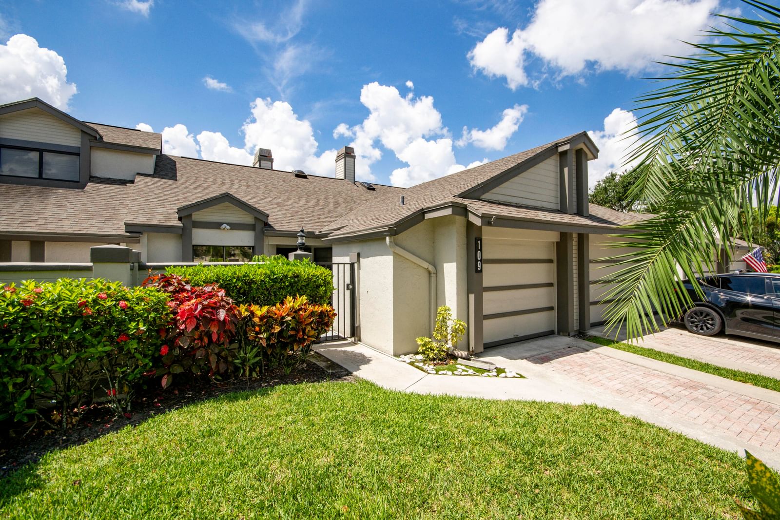 109 Landings Boulevard, Greenacres, FL 33413 photo 2