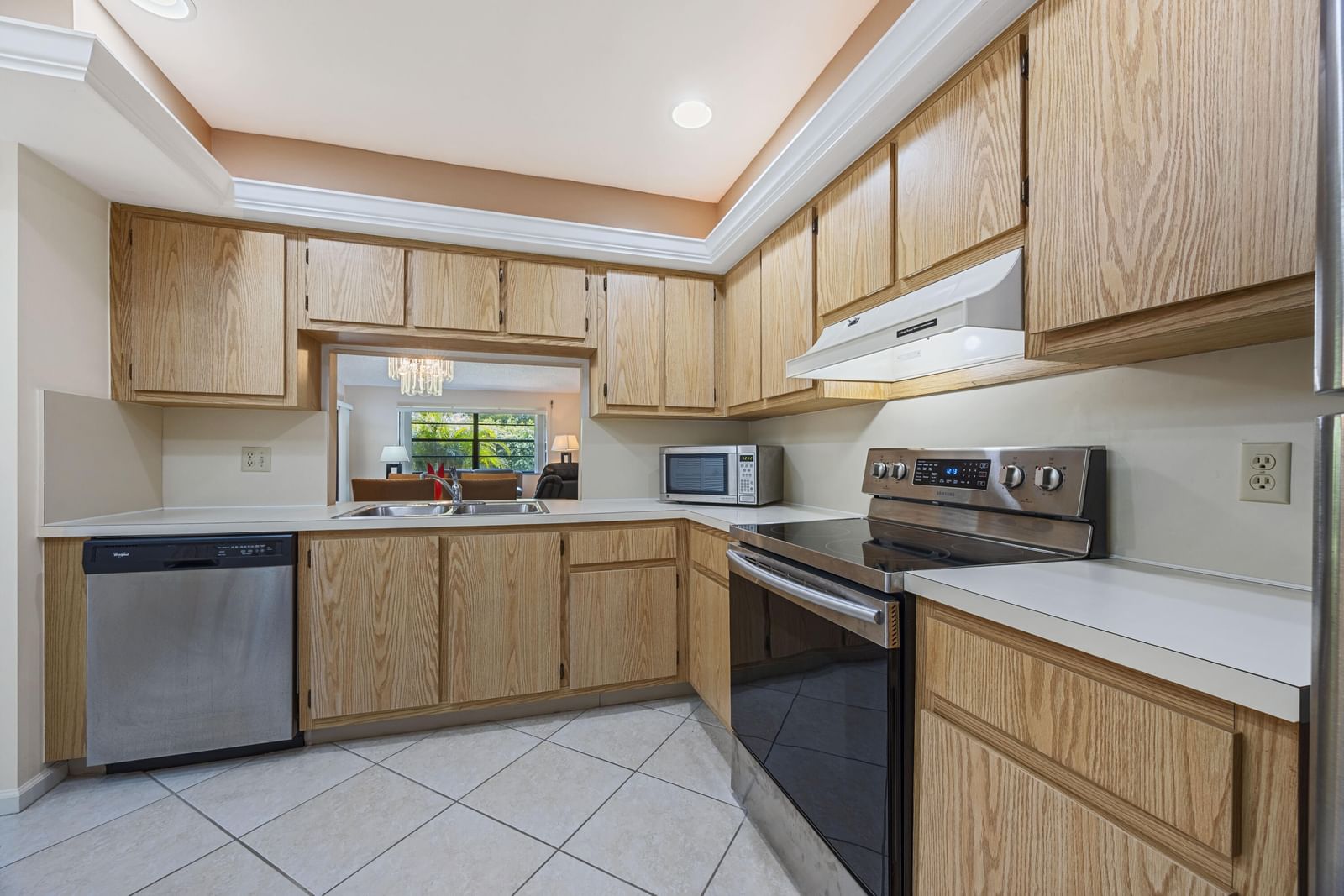 9 Ridge Pointe Drive #D, Boynton Beach, FL 33435 photo 4