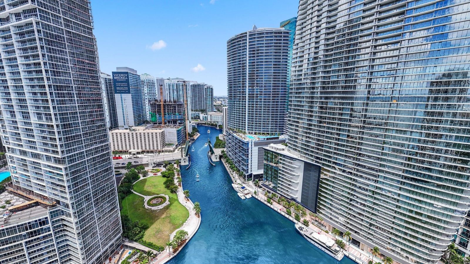 200 Biscayne Blvd Way #3909, Miami, FL 33131 photo 3