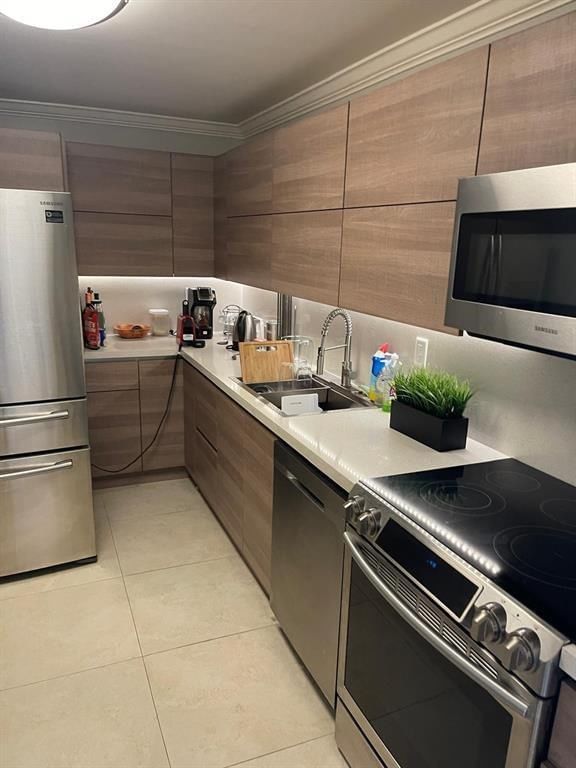 3000 S Ocean Drive #302, Hollywood, FL 33019 photo 2