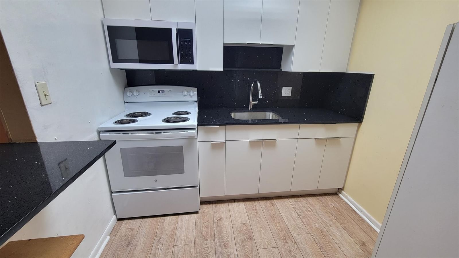 151 SW 135th Terrace #203t, Pembroke Pines, FL 33027 photo 2