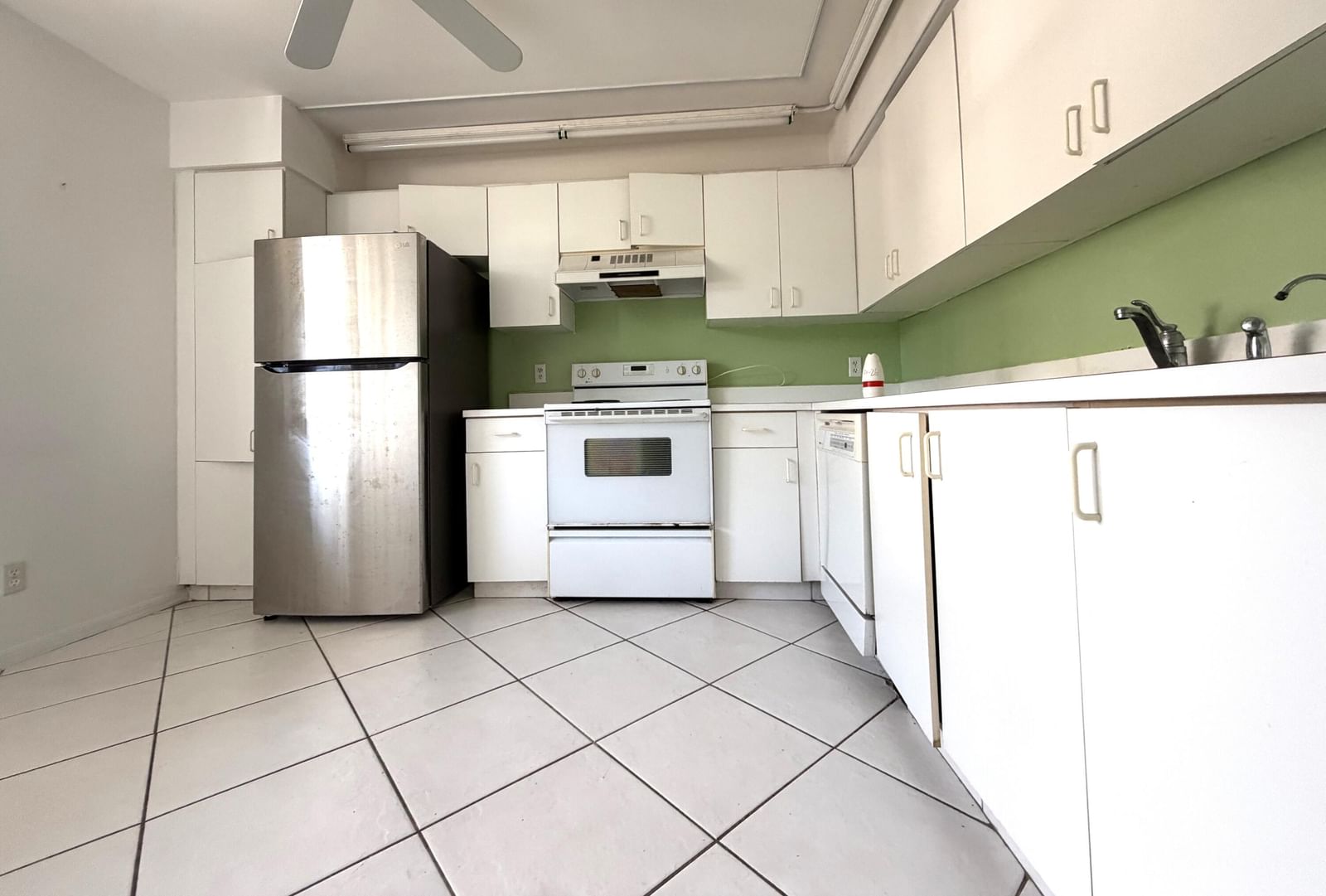 10382 NW 24th Place #104, Sunrise, FL 33322 photo 4