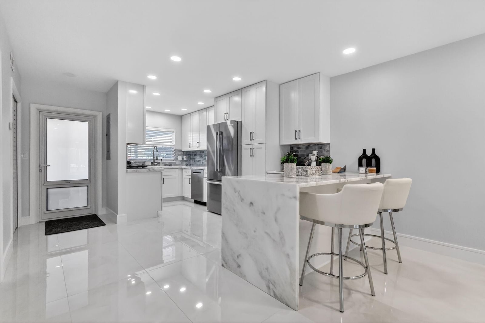 700 NE Harbour Terrace #1250, Boca Raton, FL 33431 photo 2