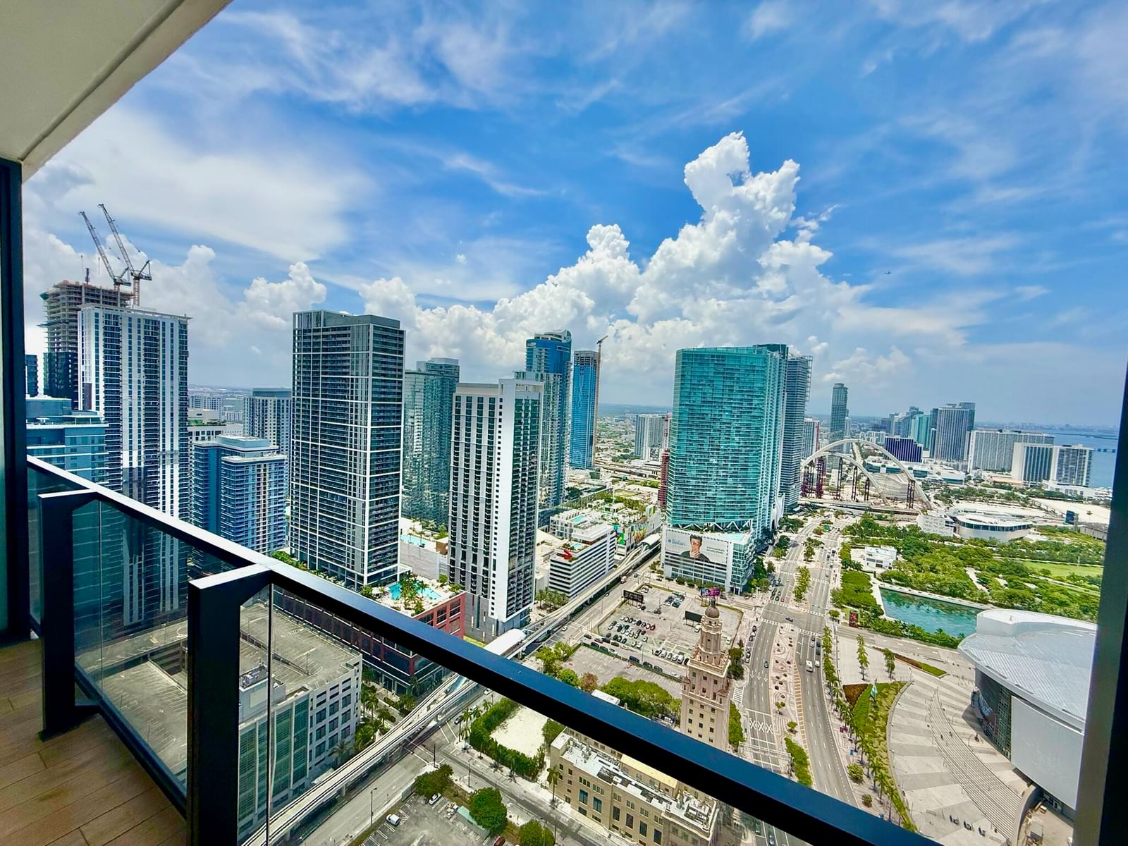 398 NE 5th Street #3907, Miami, FL 33132 photo 2