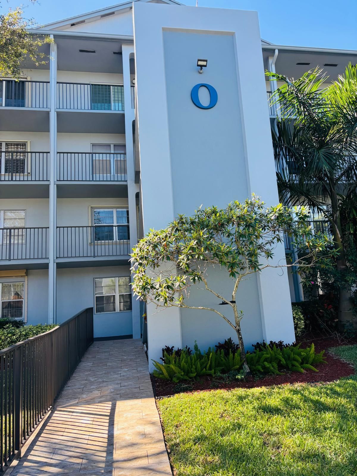 800 SW 125th Way #112O, Pembroke Pines, FL 33027 photo 3