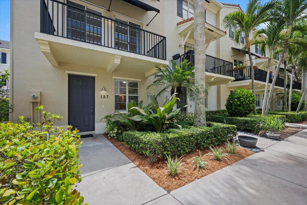 127 Greenwich Circle, Jupiter, FL 33458 photo 5