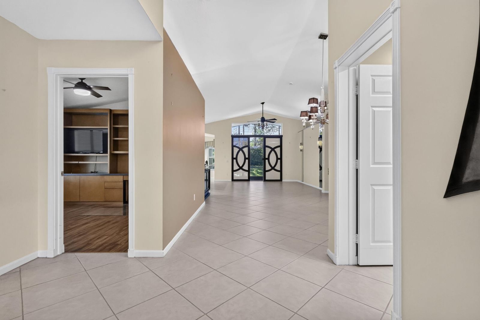 8135 Playa Del Sur Boulevard, Lake Worth, FL 33467 photo 5