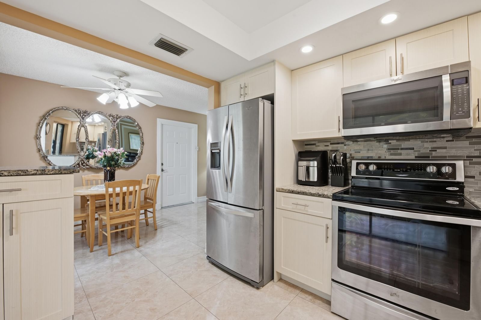 54 Capri B, Delray Beach, FL 33484 photo 3