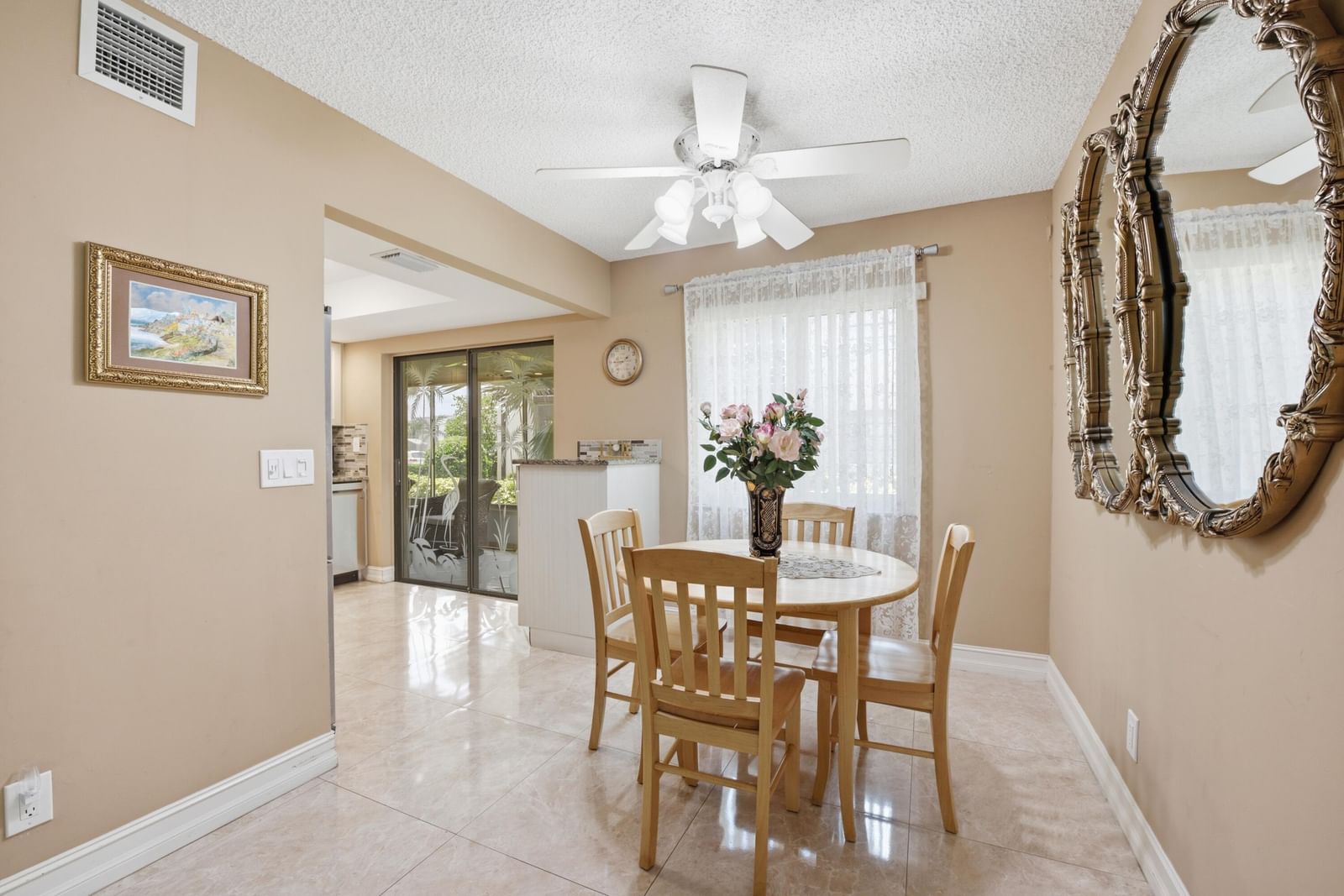 54 Capri B, Delray Beach, FL 33484 photo 4