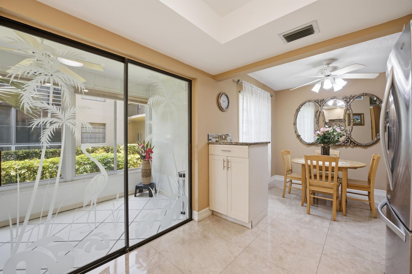 54 Capri B, Delray Beach, FL 33484 photo 5