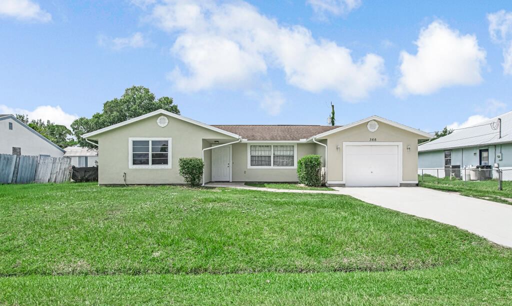 366 SE Lancaster Avenue, Port St Lucie, FL 34984 photo 2