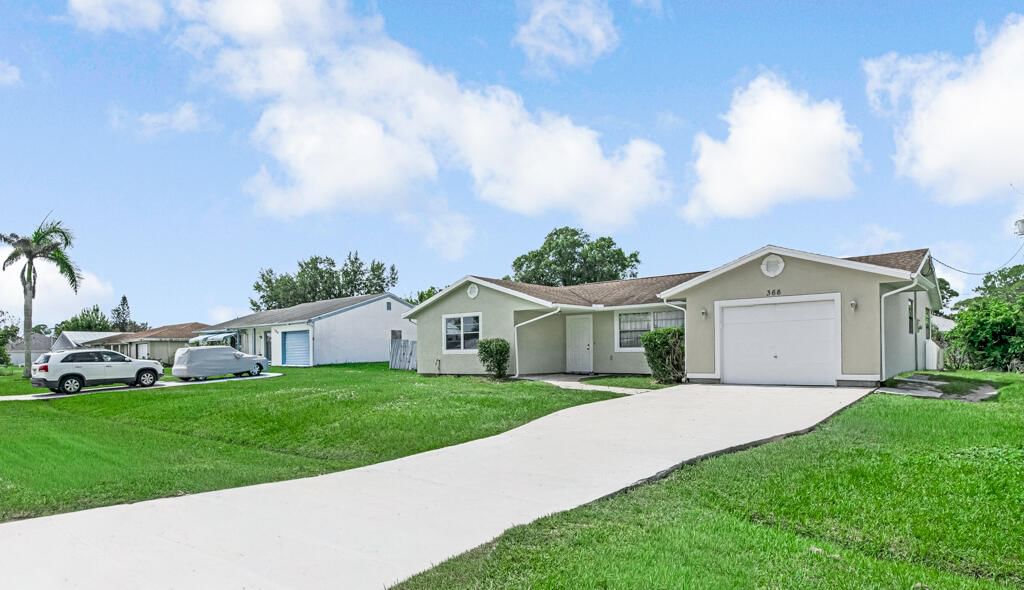 366 SE Lancaster Avenue, Port St Lucie, FL 34984 photo 3