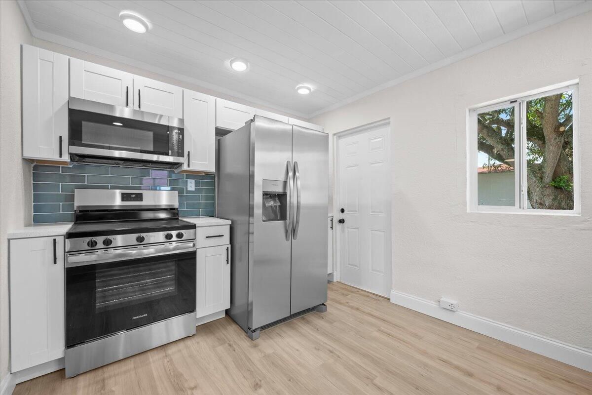 1030 22nd Street, West Palm Beach, FL 33407 photo 3