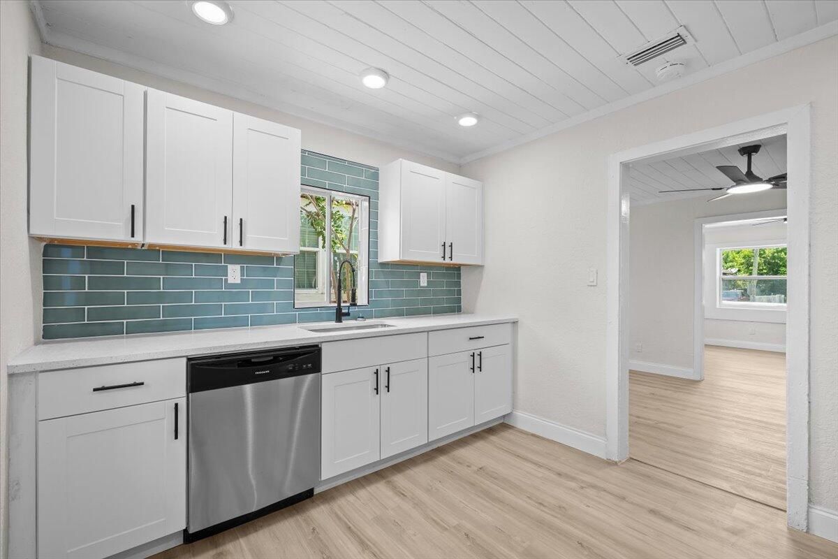 1030 22nd Street, West Palm Beach, FL 33407 photo 4