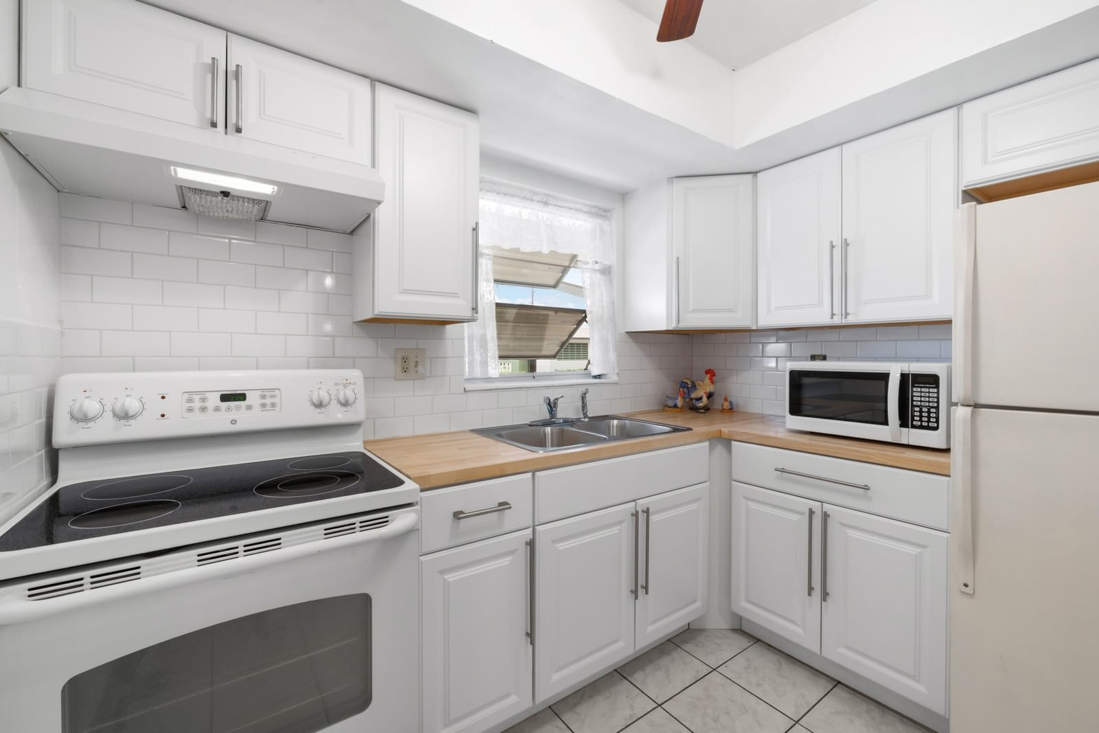 2915 Crosley Drive W #G, West Palm Beach, FL 33415 photo 4