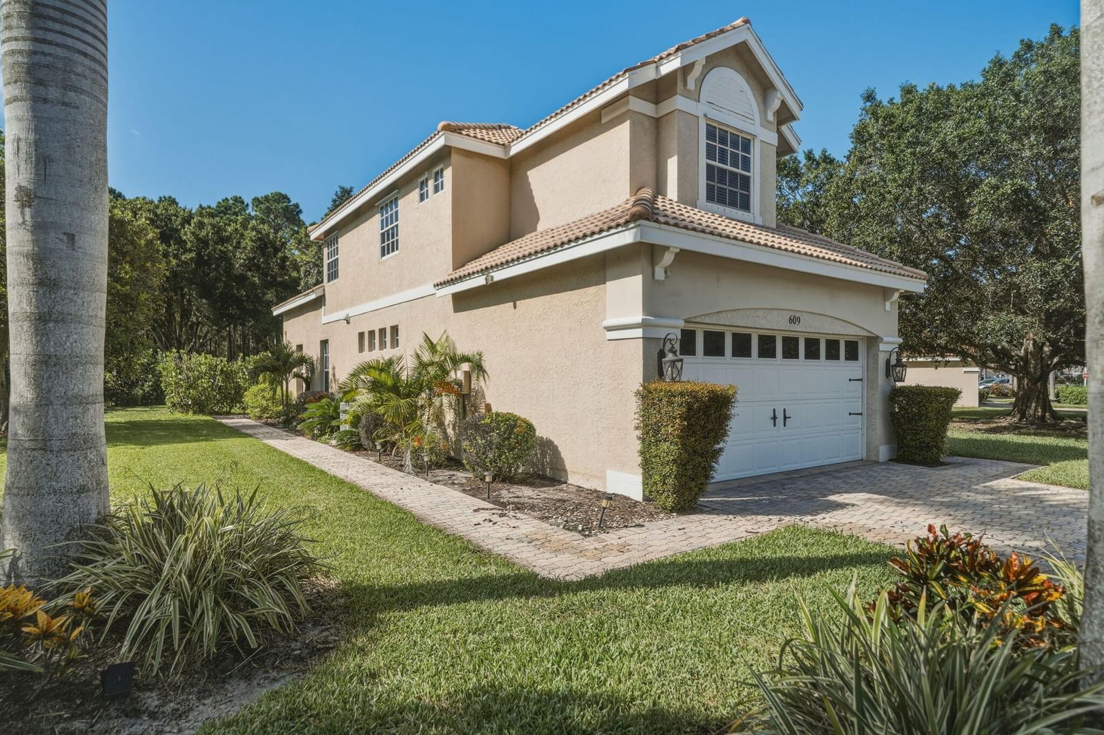 609 SW Saint Thomas Cove, Port St Lucie, FL 34986 photo 2