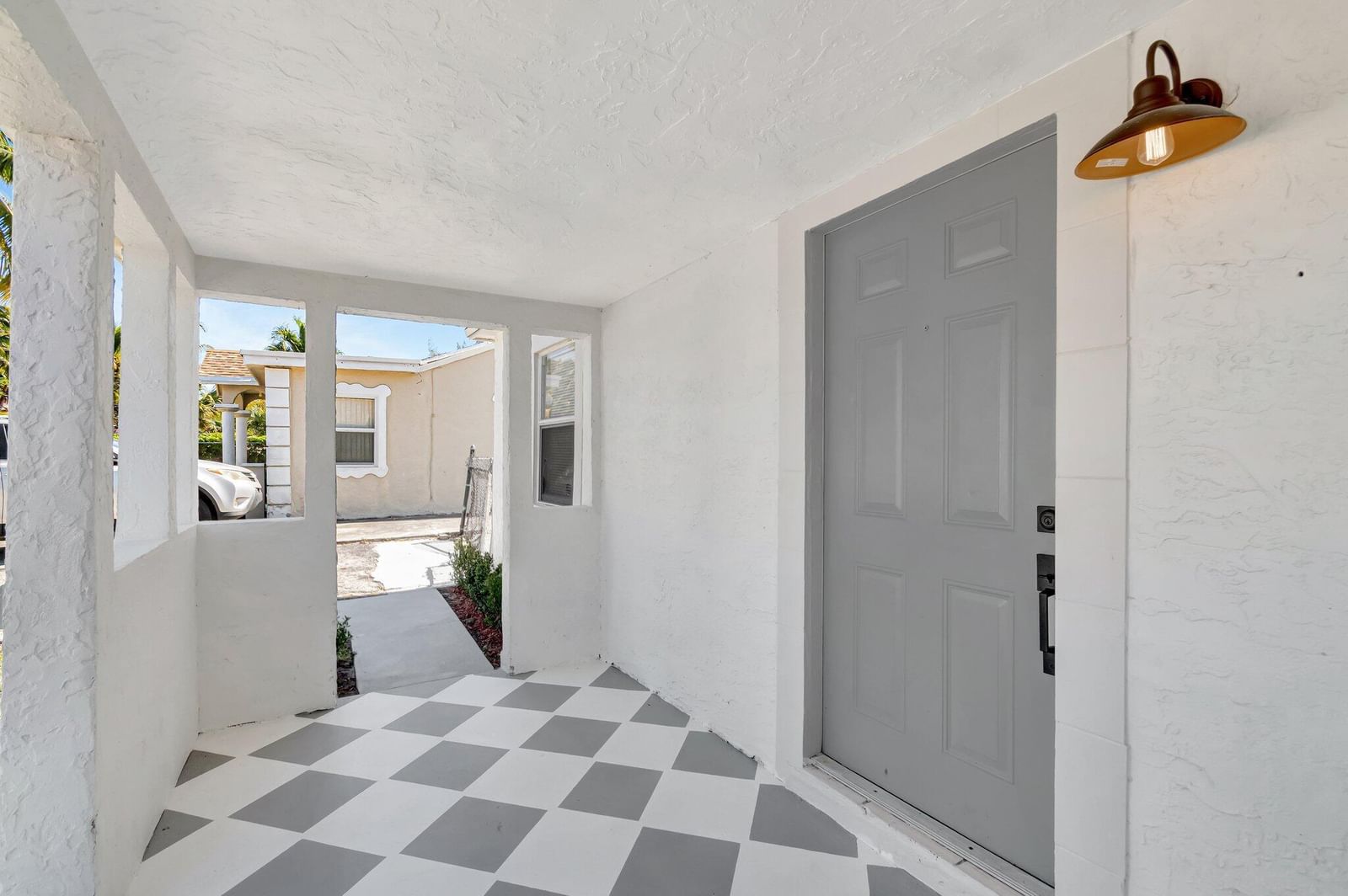 950 29th Street, West Palm Beach, FL 33407 photo 2