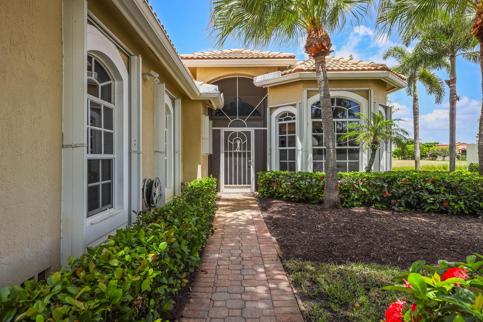 5743 Fountains Drive S, Lake Worth, FL 33467 photo 2