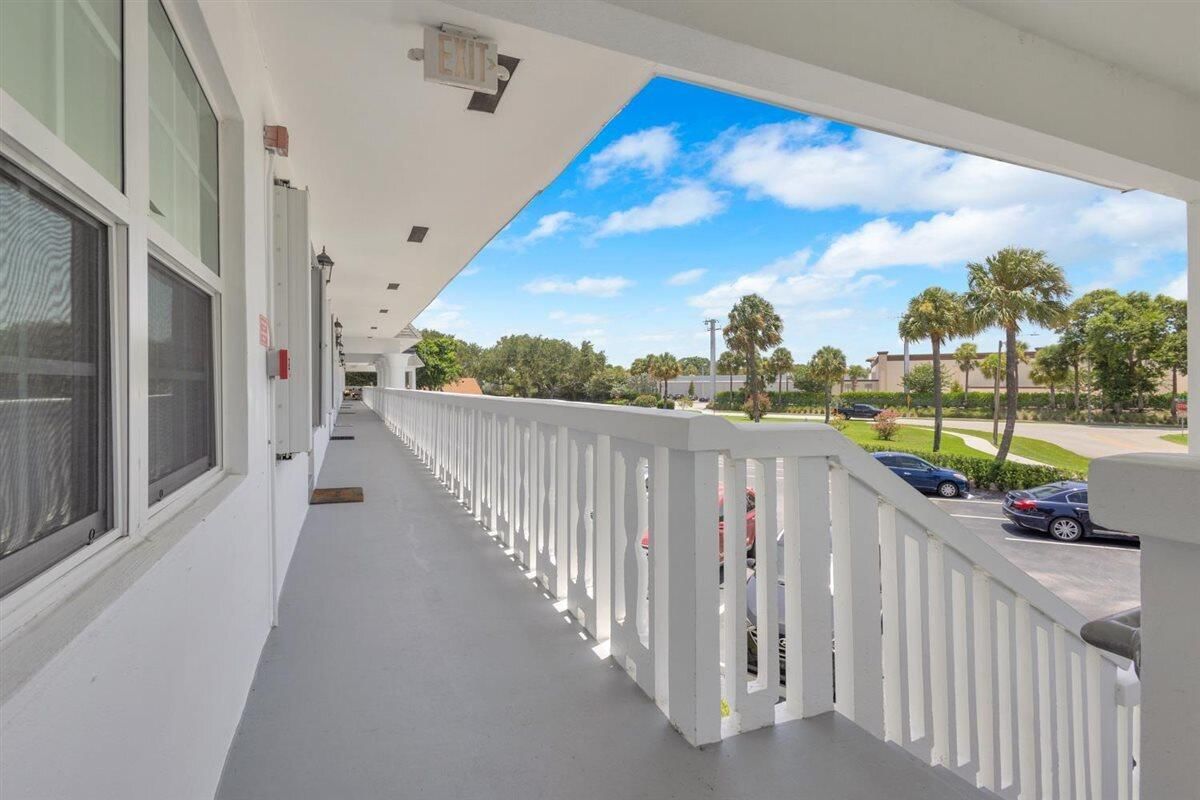 10000 Meridian Way N #15, Palm Beach Gardens, FL 33410 photo 3