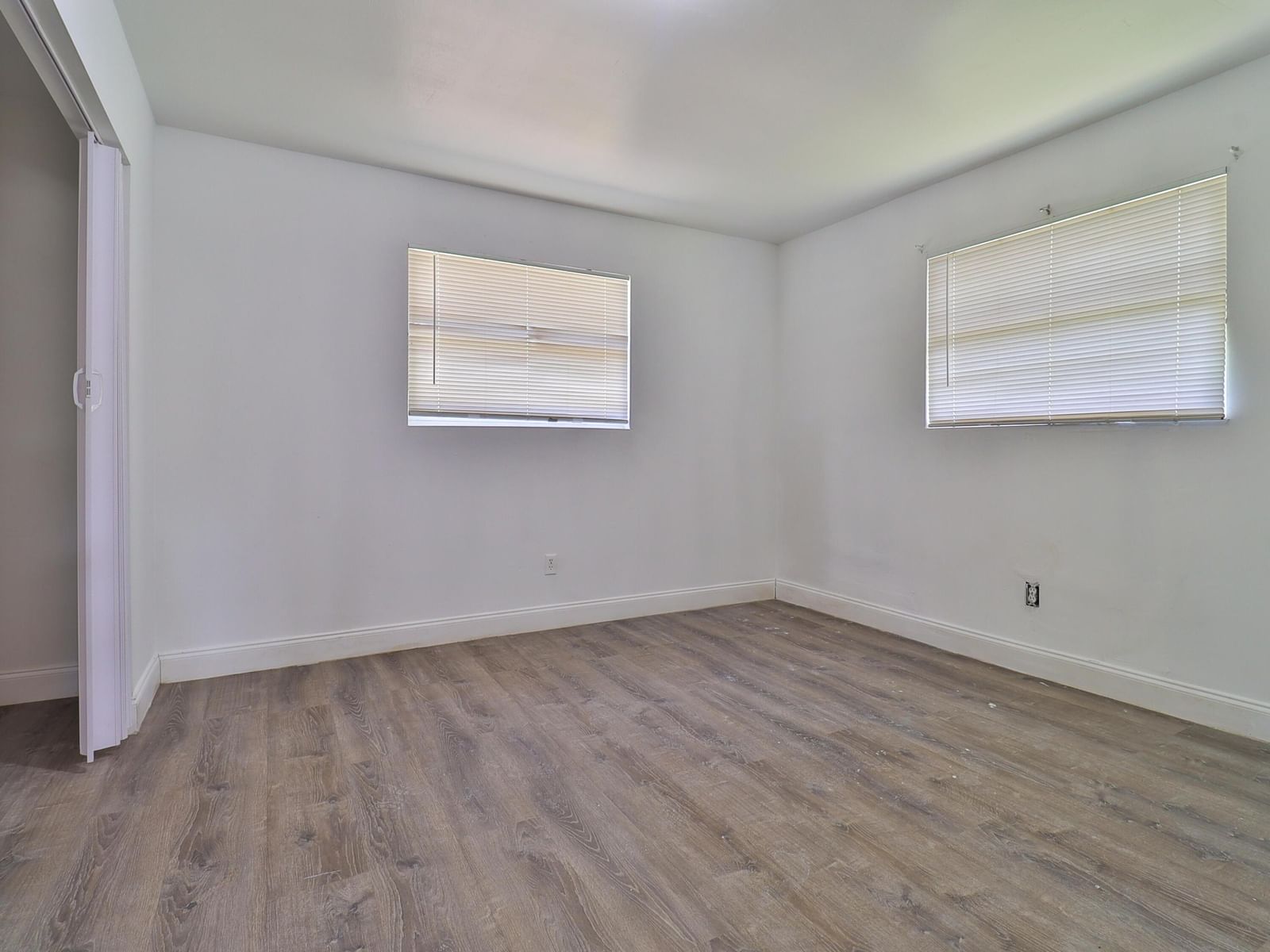 3024 W Dixie Boulevard, Fort Pierce, FL 34946 photo 2