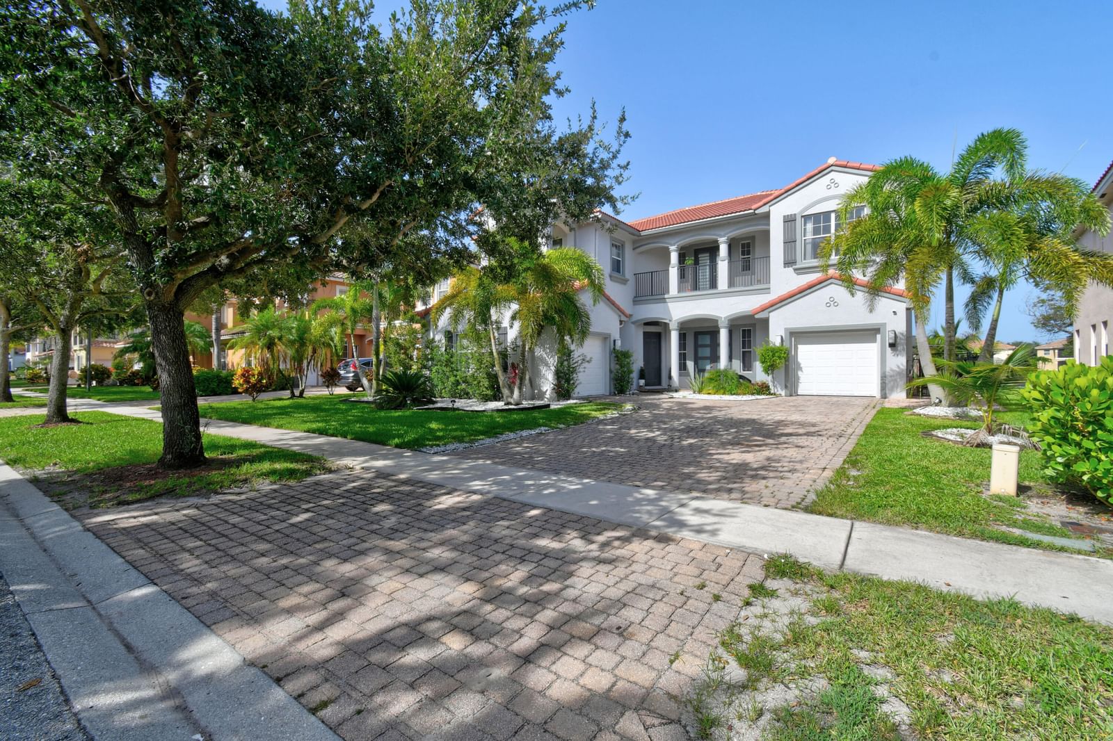 700 Cresta Circle, West Palm Beach, FL 33413 photo 2