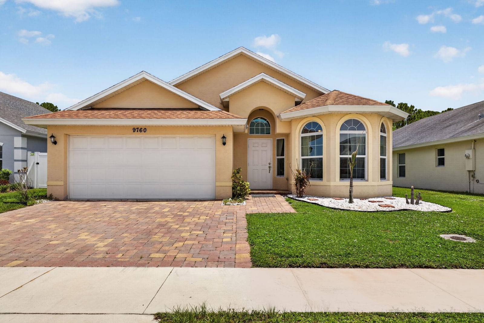 9760 Palm Breezes Drive, Fort Pierce, FL 34945 photo 2