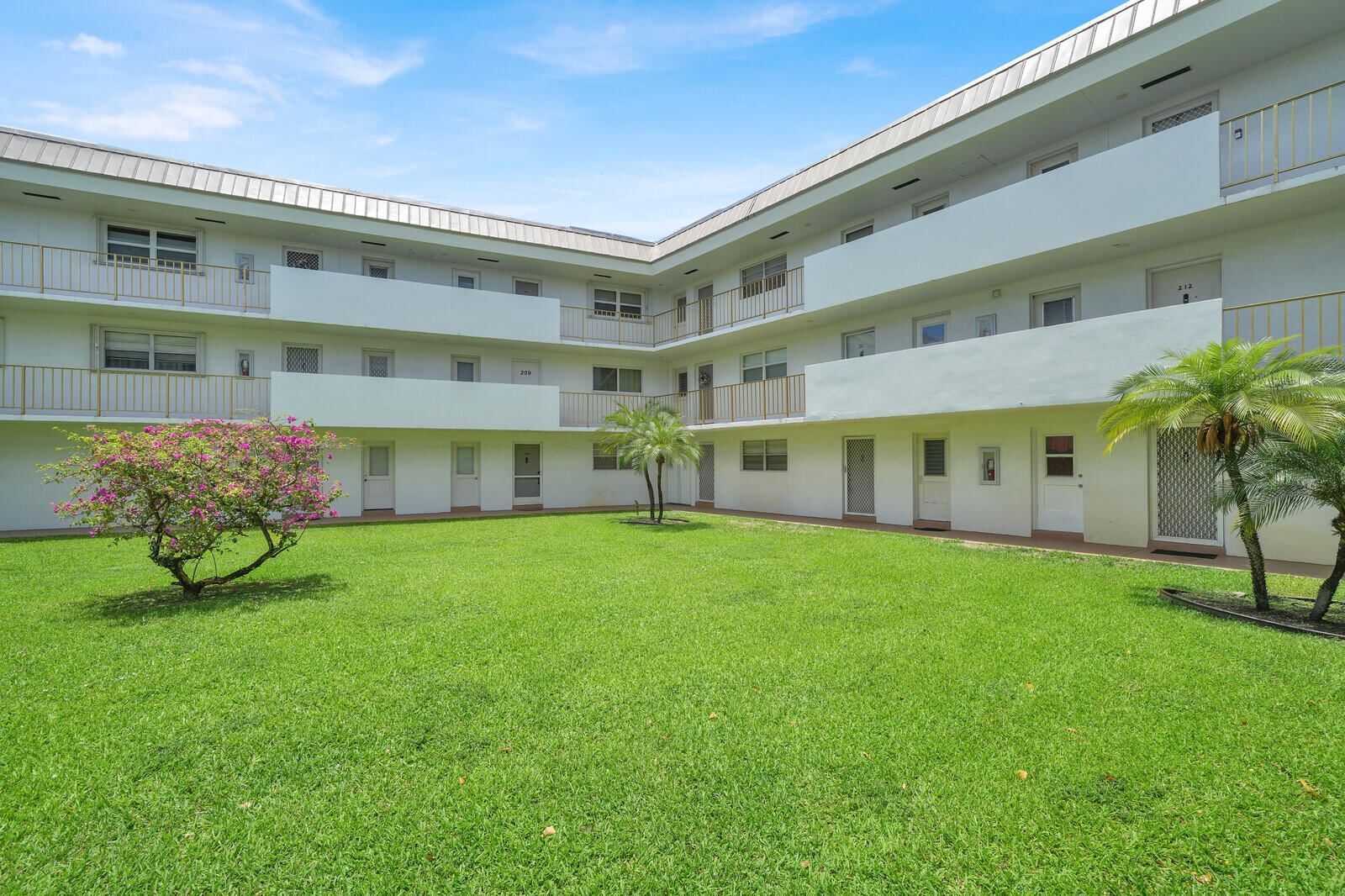 5501 NW 2nd Avenue #111, Boca Raton, FL 33487