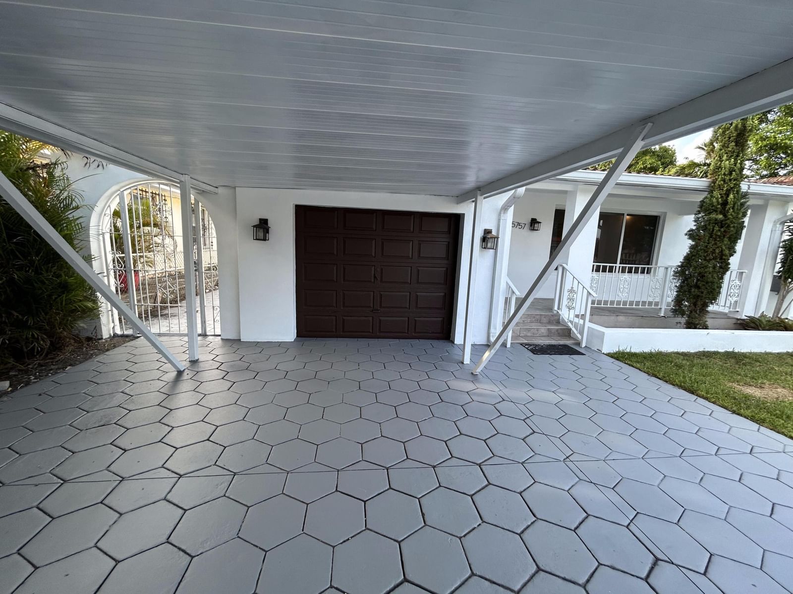 5757 SW 3rd Street, Miami, FL 33144 photo 5
