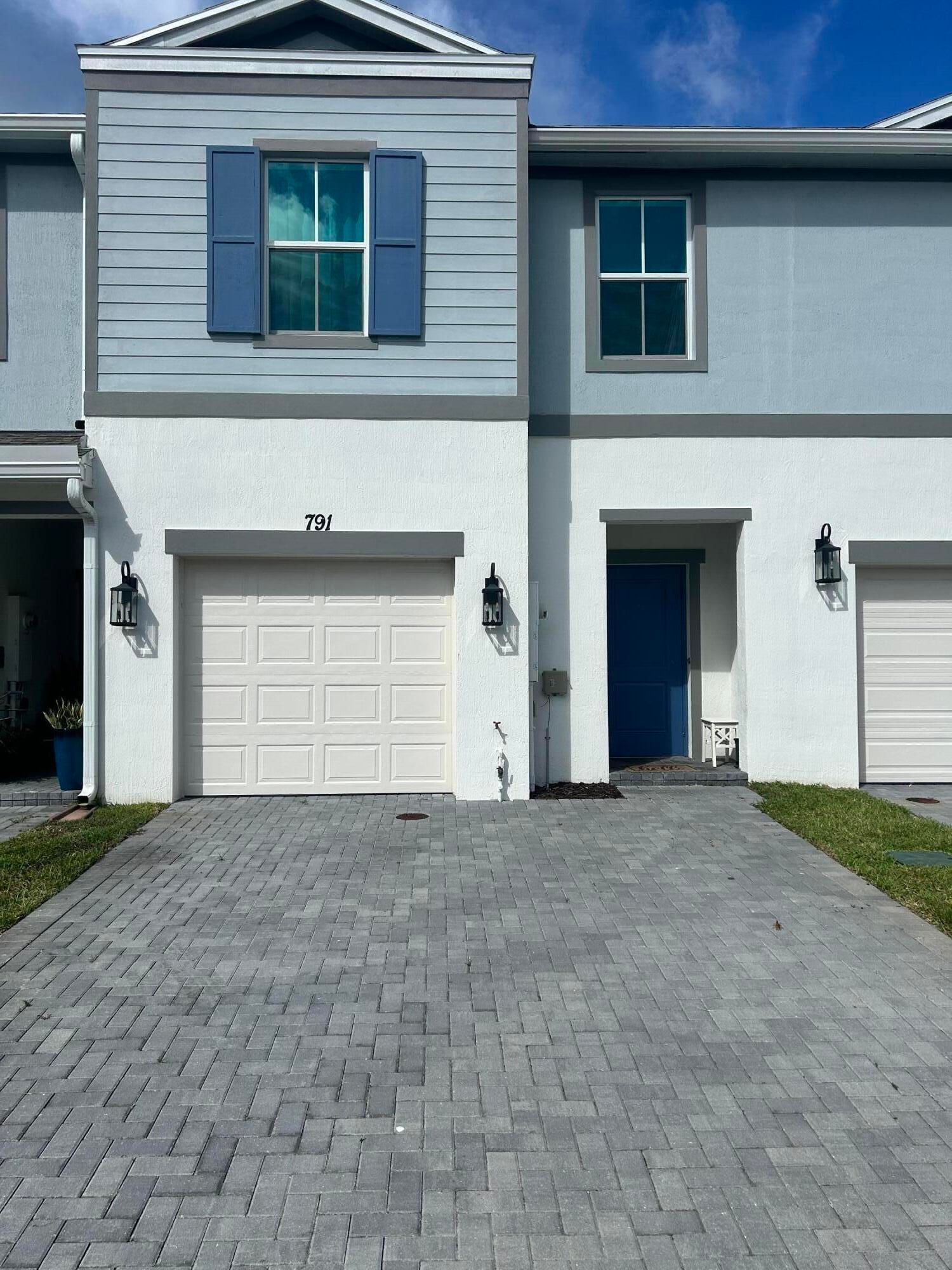 791 NE Trailside Run, Port St Lucie, FL 34983 photo 2
