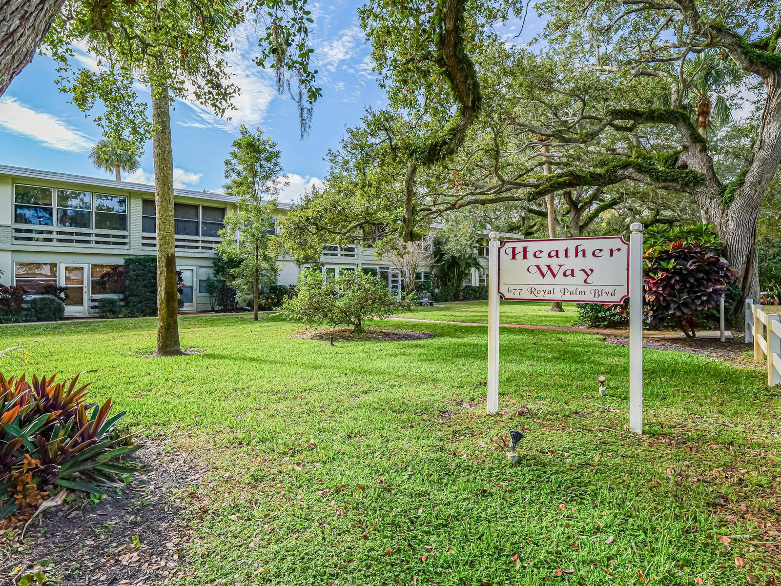 677 ROYAL PALM Boulevard #12, Vero Beach, FL 32960 photo 2