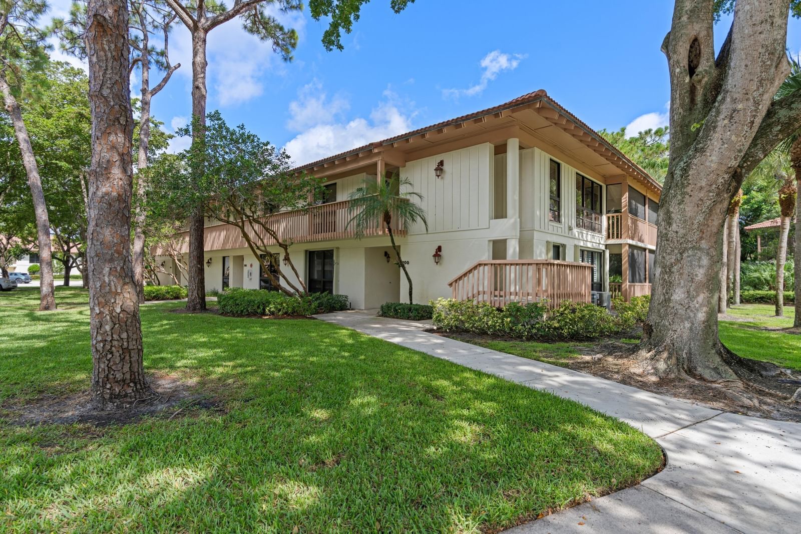 200 Brackenwood Terrace, Palm Beach Gardens, FL 33418 photo 2
