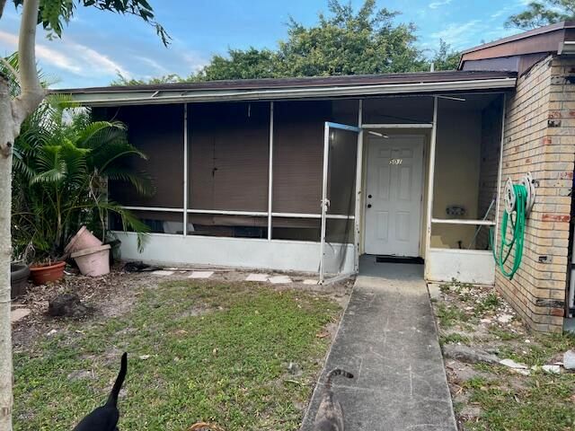 4919 Freedom Circle, Lake Worth, FL 33461 photo 2
