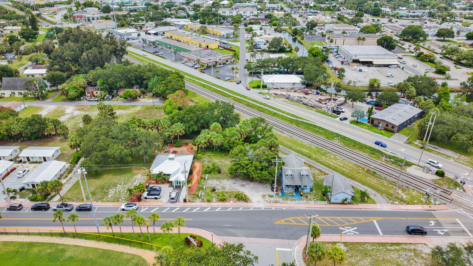 312 SE M.l.k. Jr Boulevard, Stuart, FL 34994 photo 2