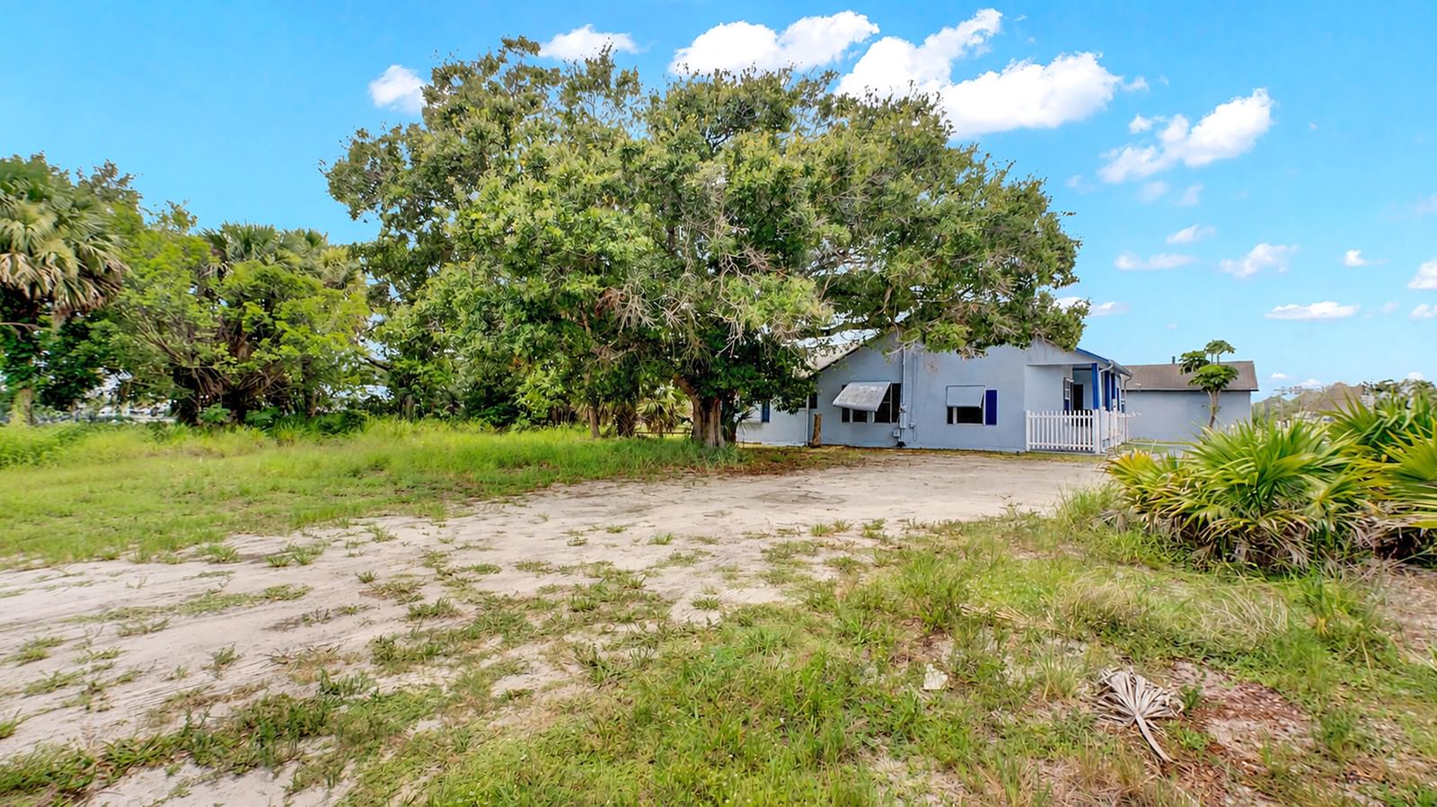 312 SE M.l.k. Jr Boulevard, Stuart, FL 34994 photo 5