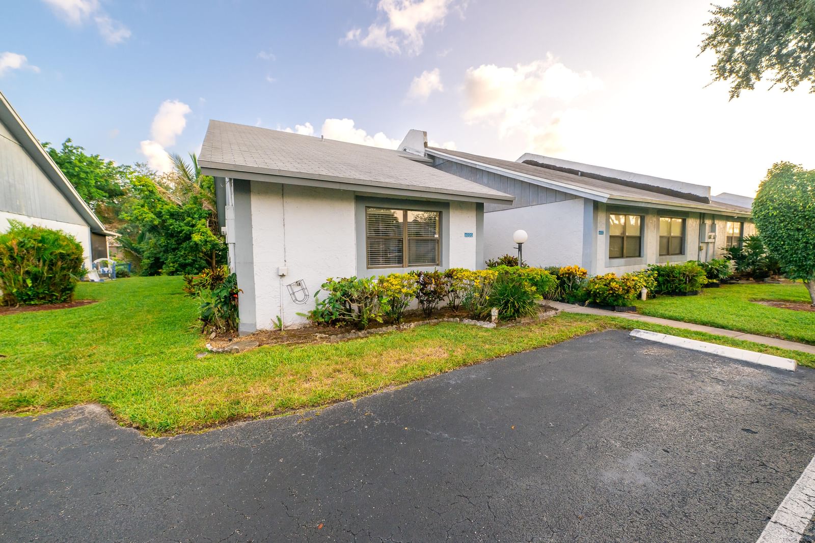 6020 NW 3rd Street #6020, Margate, FL 33063 photo 2