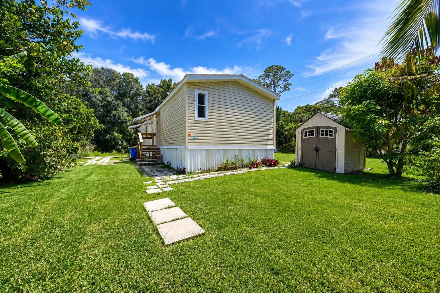 8137 SW WILDWOOD Drive, Stuart, FL 34997 photo 4