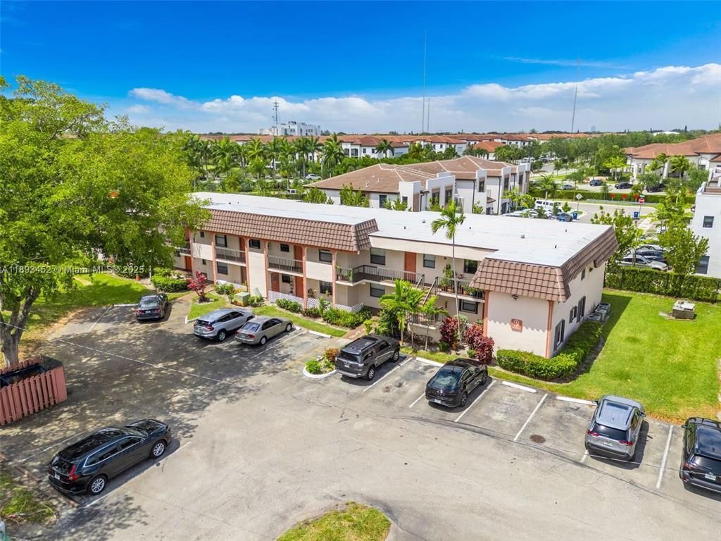 870 NE 207TH Terrace #204-9, Miami, FL 33179 photo 3