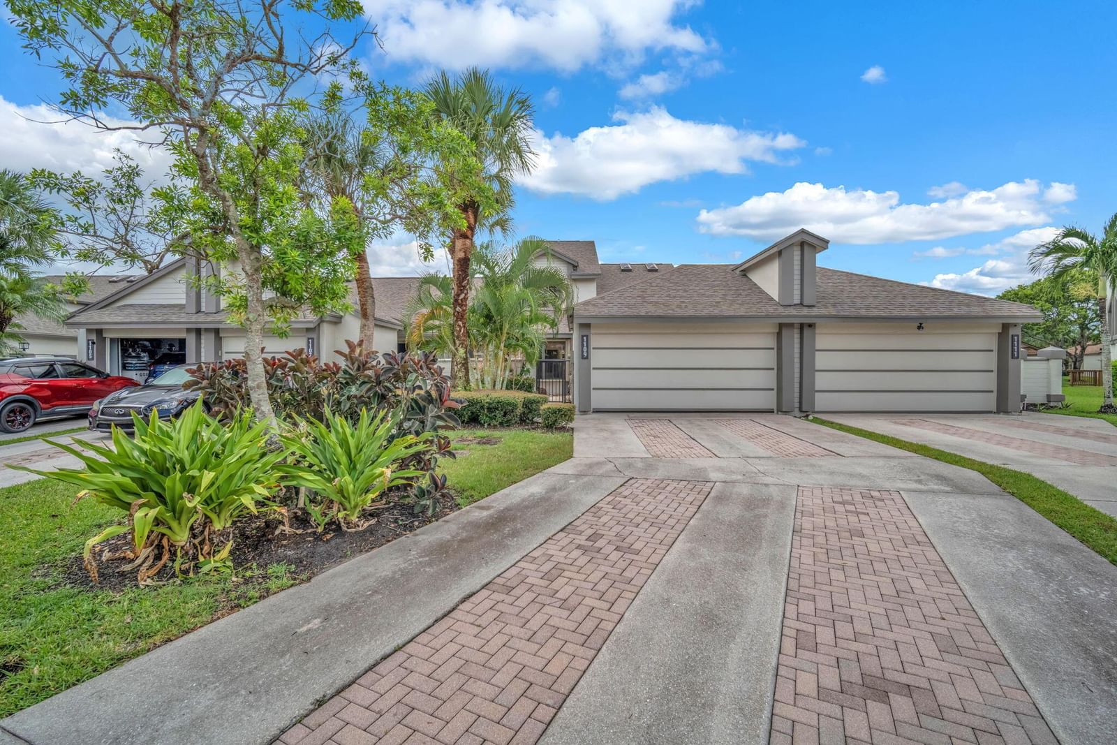 1109 LANDINGS Boulevard, Greenacres, FL 33413 photo 2