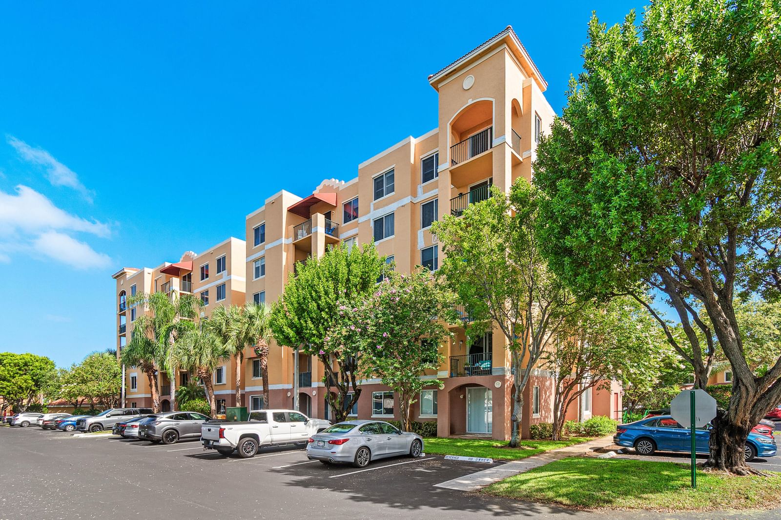 1000 Scotia Drive #102, Hypoluxo, FL 33462 photo 2