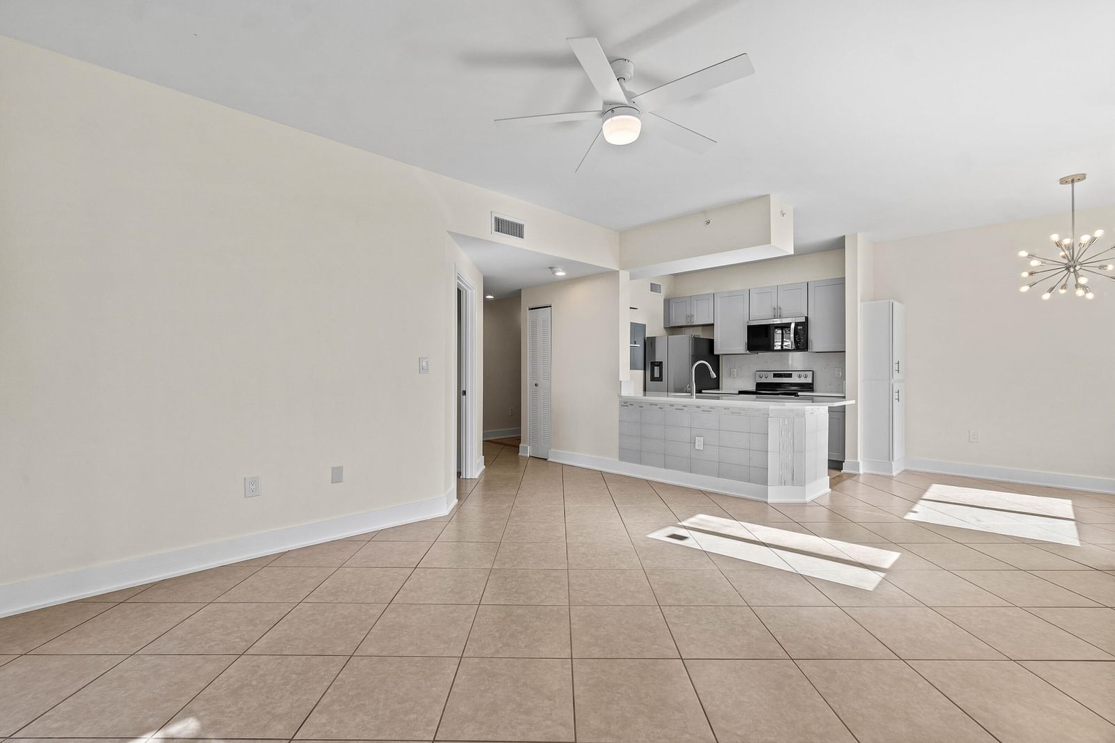 1000 Scotia Drive #102, Hypoluxo, FL 33462 photo 3