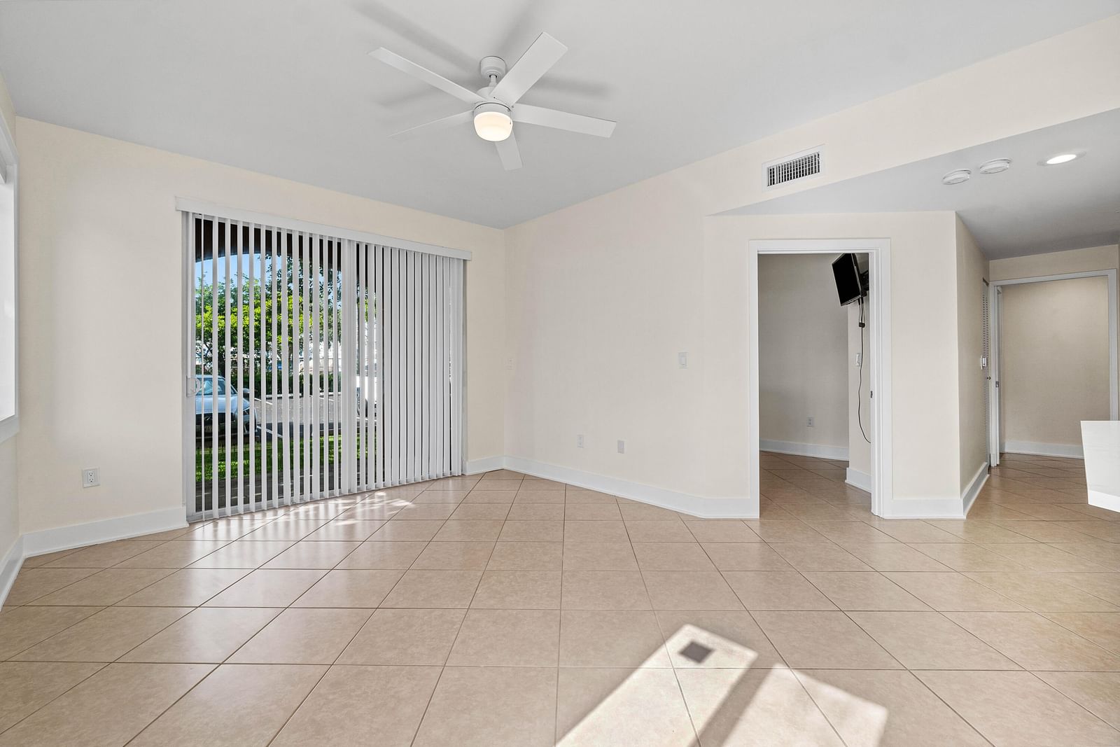 1000 Scotia Drive #102, Hypoluxo, FL 33462 photo 4