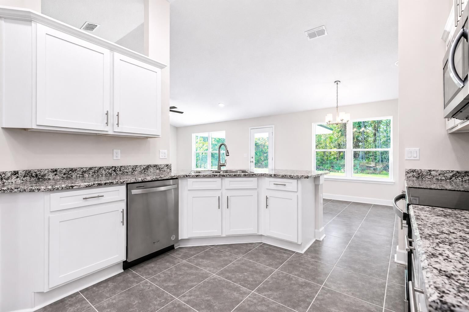 405 NE Airoso Boulevard, Port St Lucie, FL 34983 photo 3