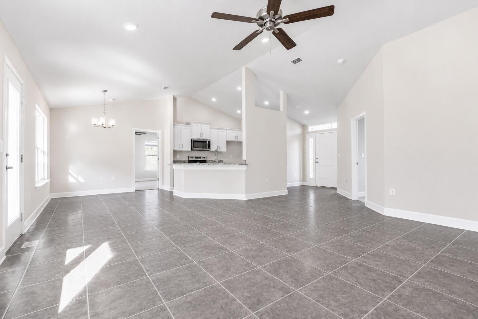 405 NE Airoso Boulevard, Port St Lucie, FL 34983 photo 4