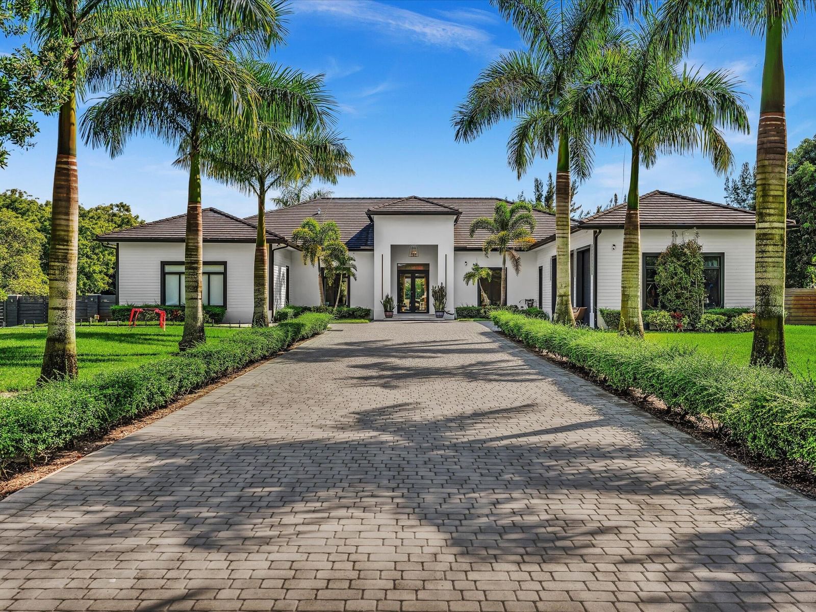 6122 SW 173RD Way, Southwest Ranches, FL 33331 photo 4