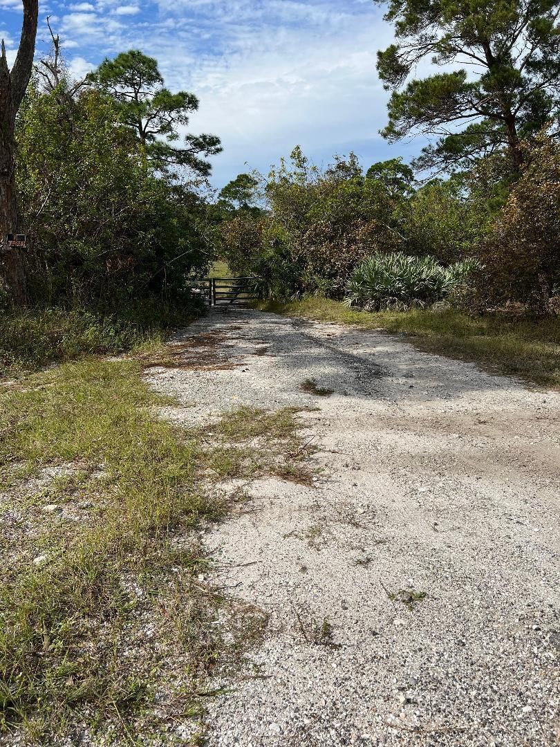 6595 TURNPIKE FEEDER Road, Fort Pierce, FL 34951 photo 5