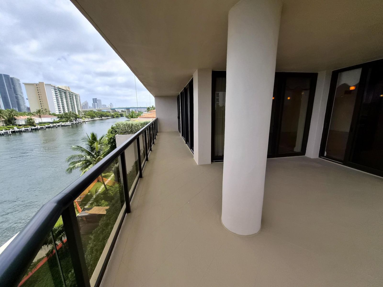 19667 Turnberry Way #4J, Aventura, FL 33180 photo 2