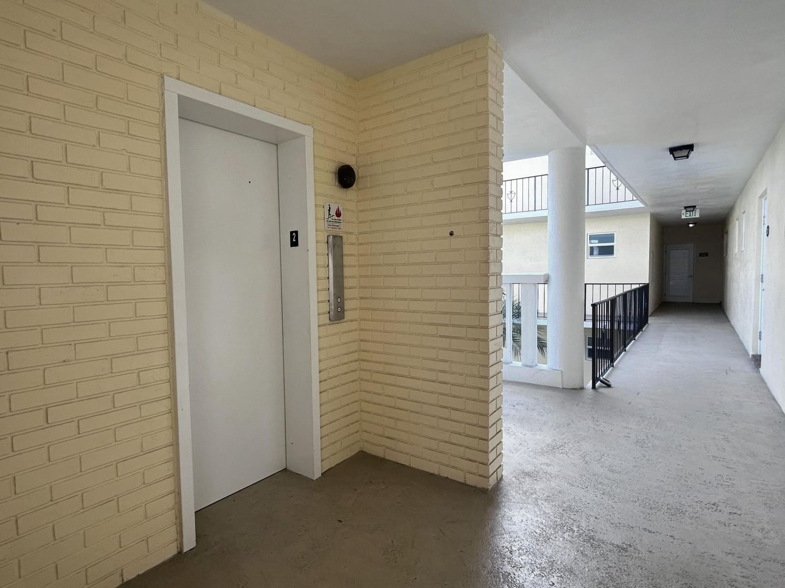21 Colonial Club Drive #202, Boynton Beach, FL 33435 photo 4