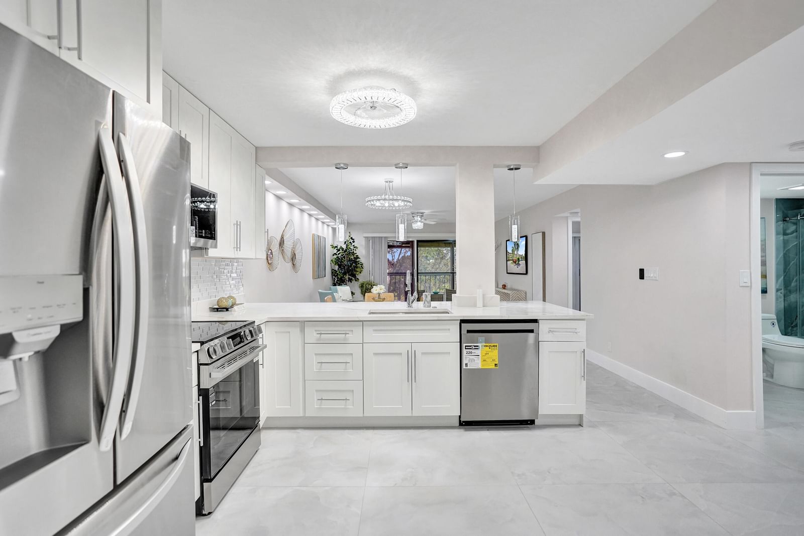 7146 Huntington Lane #402, Delray Beach, FL 33446 photo 2
